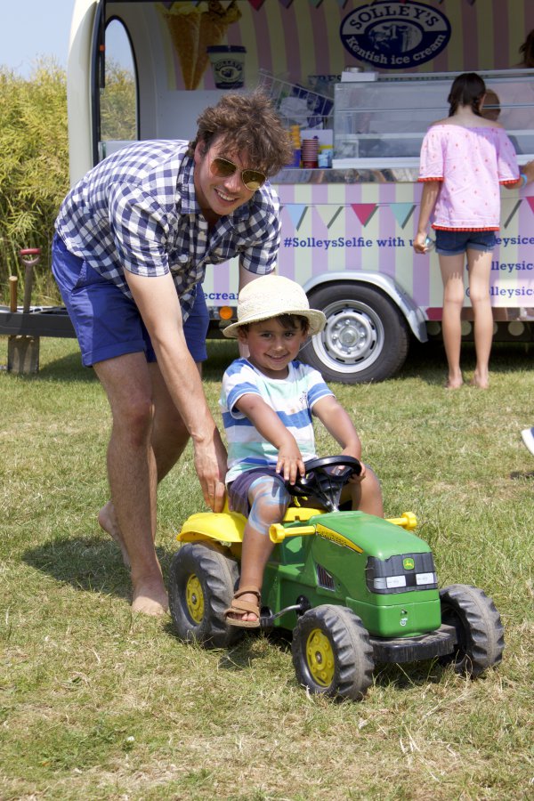 PromontheFarm_18_boywithtractor