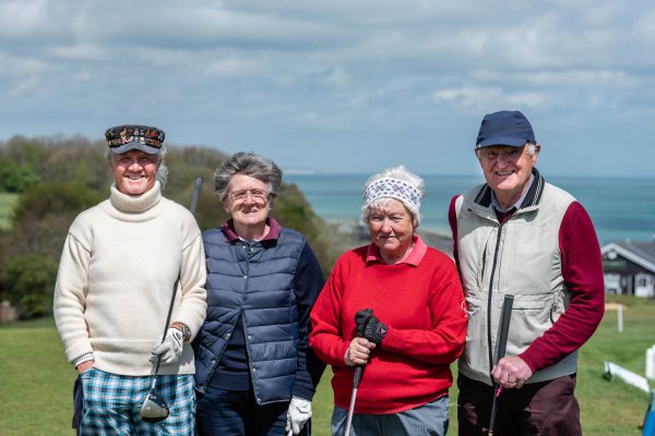 WK_Golf_2019_Golfers_backdrop_sea